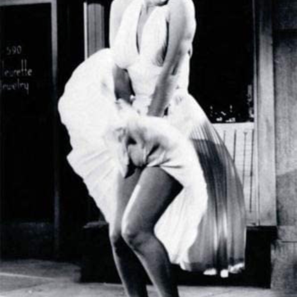 Timeless elegant halter dress ❤️ - Picture 11 of 11